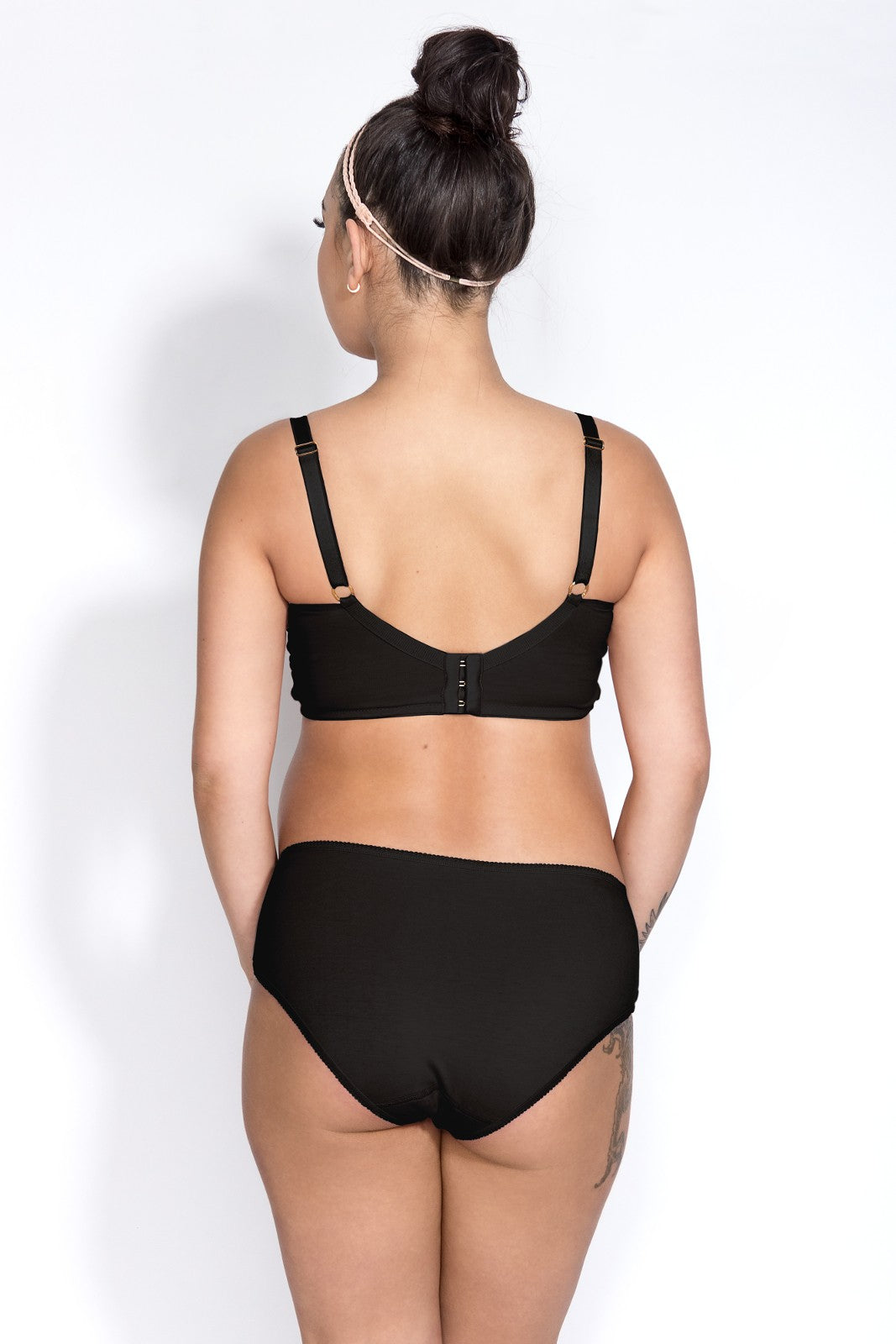 3-Biustonosz soft Mitex bez fiszbin Mama Bra black-3