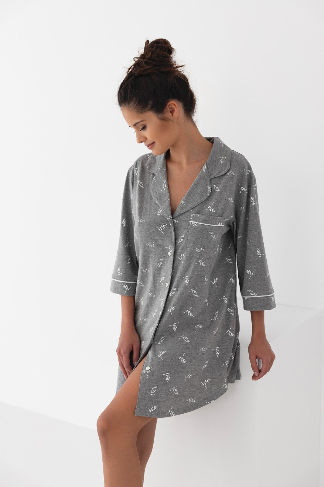 Camicia da notte da donna aperta con bottoni - GREY.